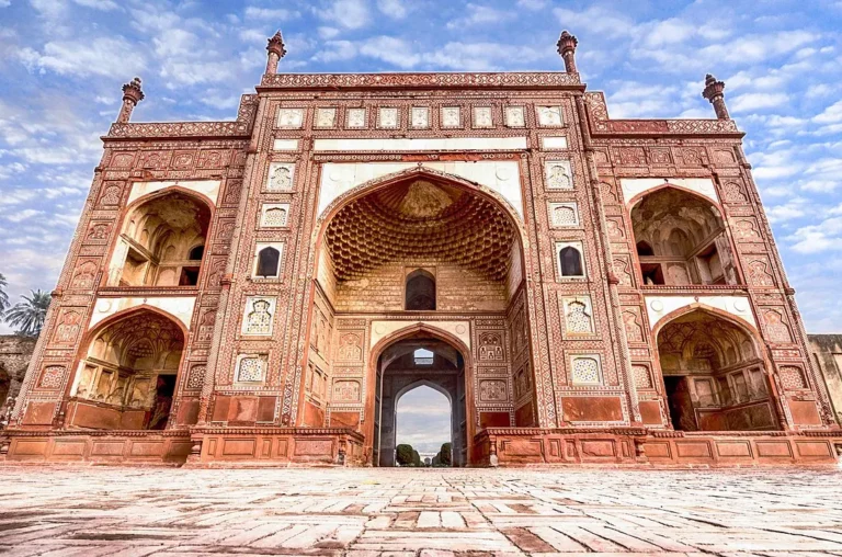 Akbari Sarai | Top gardens to visit in Lahore